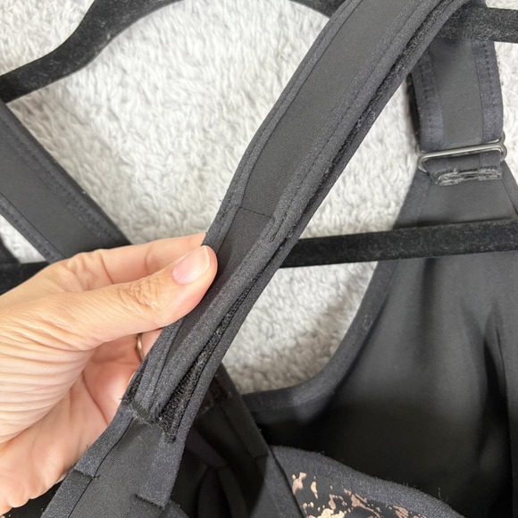 SHEFIT Flex Sports Bra Plus Size 6X Black Gold Adjustable Wire Free Med Support - Picture 5 of 6